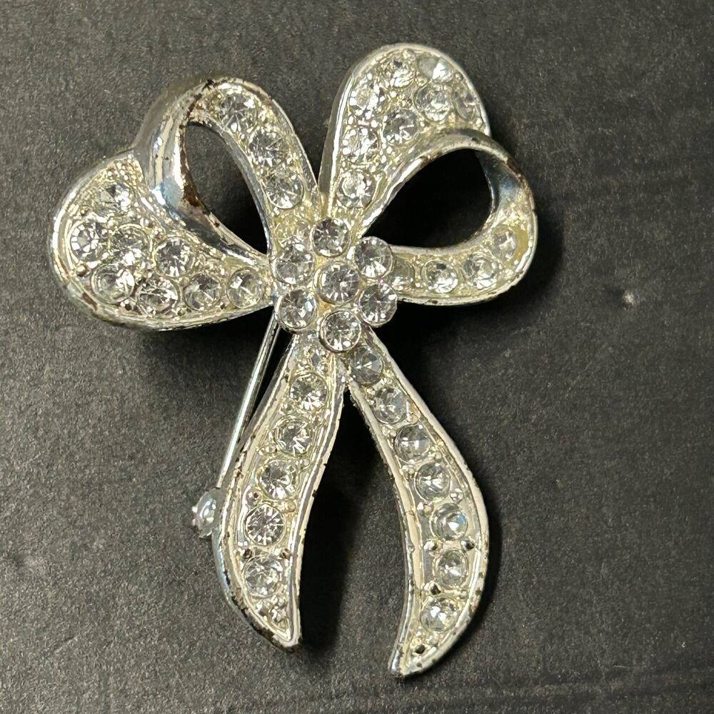 Vintage Style Silver Toned Clear Rhinestones‎ Ribbon Bow Brooch